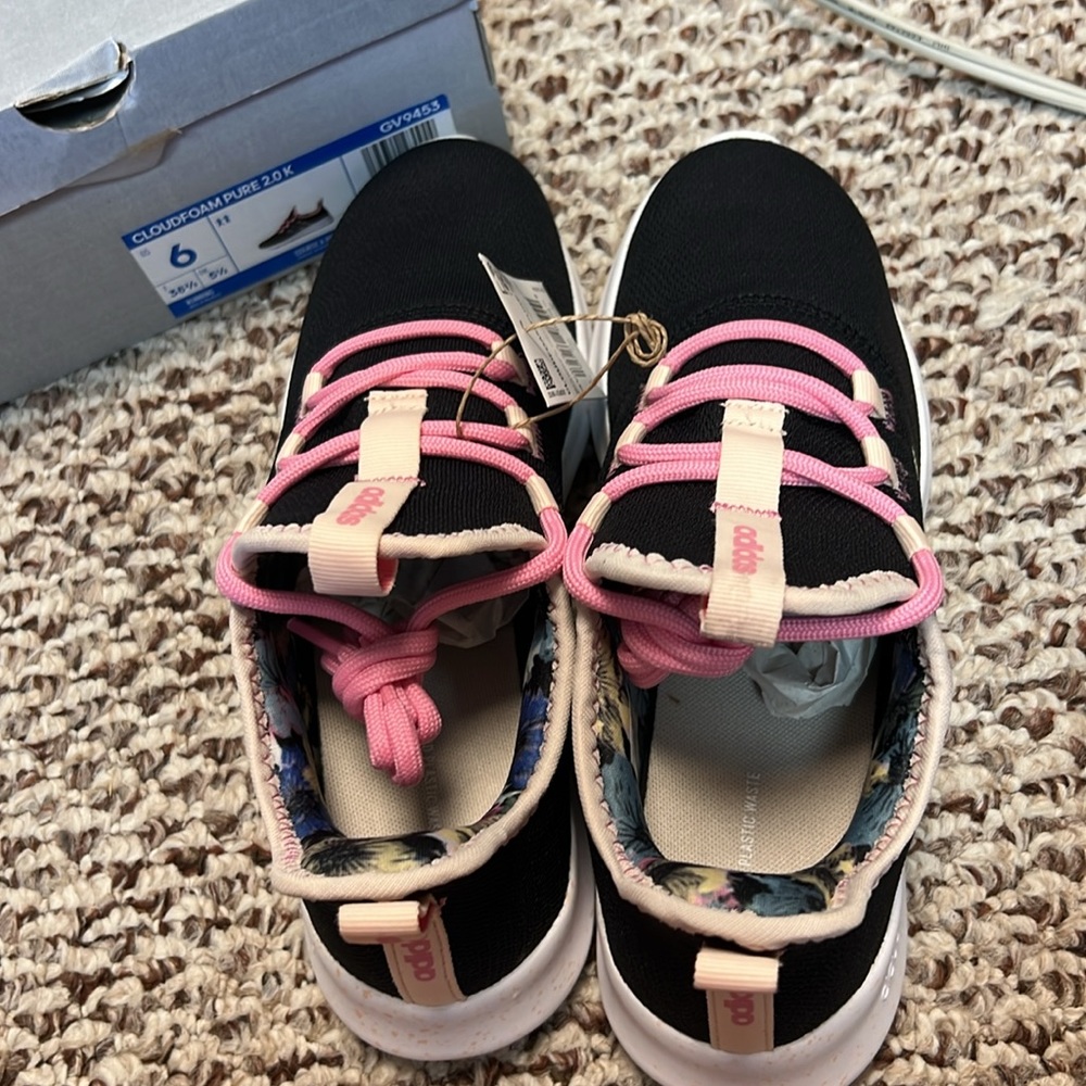 Adidas‎ - Picture 9 of 10